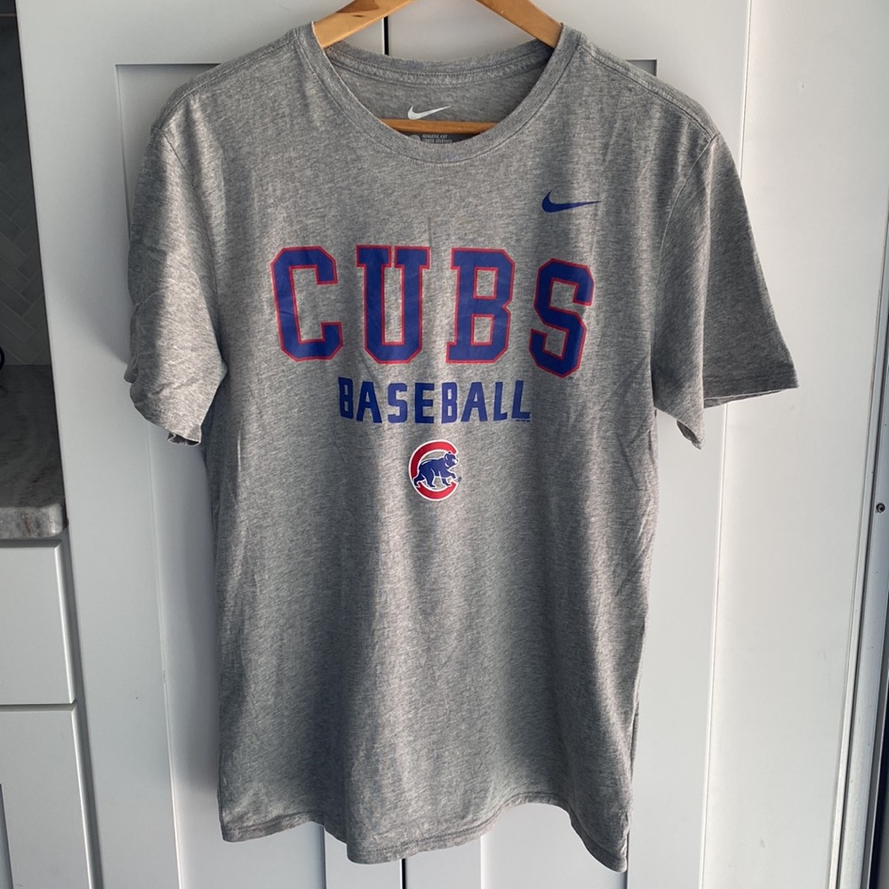 EUC Cubs Baseball Shirt Nike Men’s L